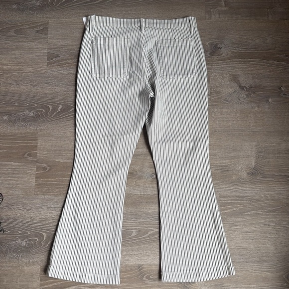 NEW Frame Le Bardot Crop Flare striped mid-rise kick-flare jeans 31 - Picture 3 of 15